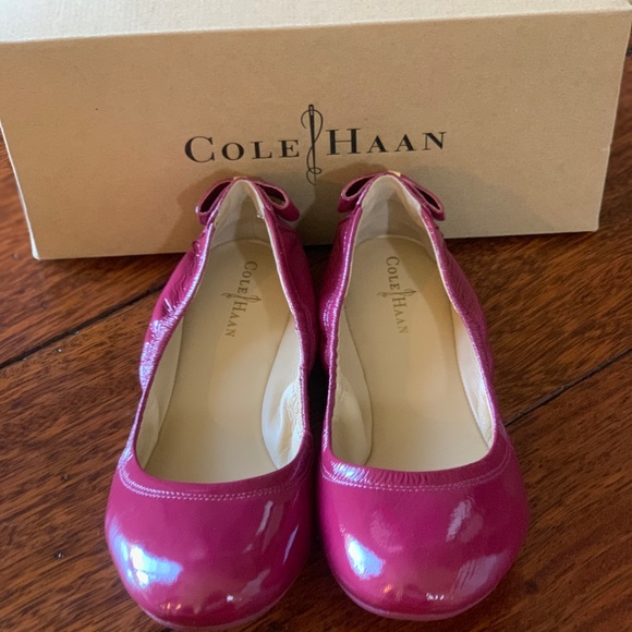 Cole Haan Manhattan Bow (Waterproof) - Picture 5 of 6